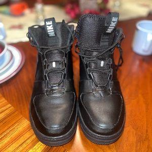 Never Worn. Nike Boots Winter Path Sport Cold Weather Black Metallic Men Size 9.